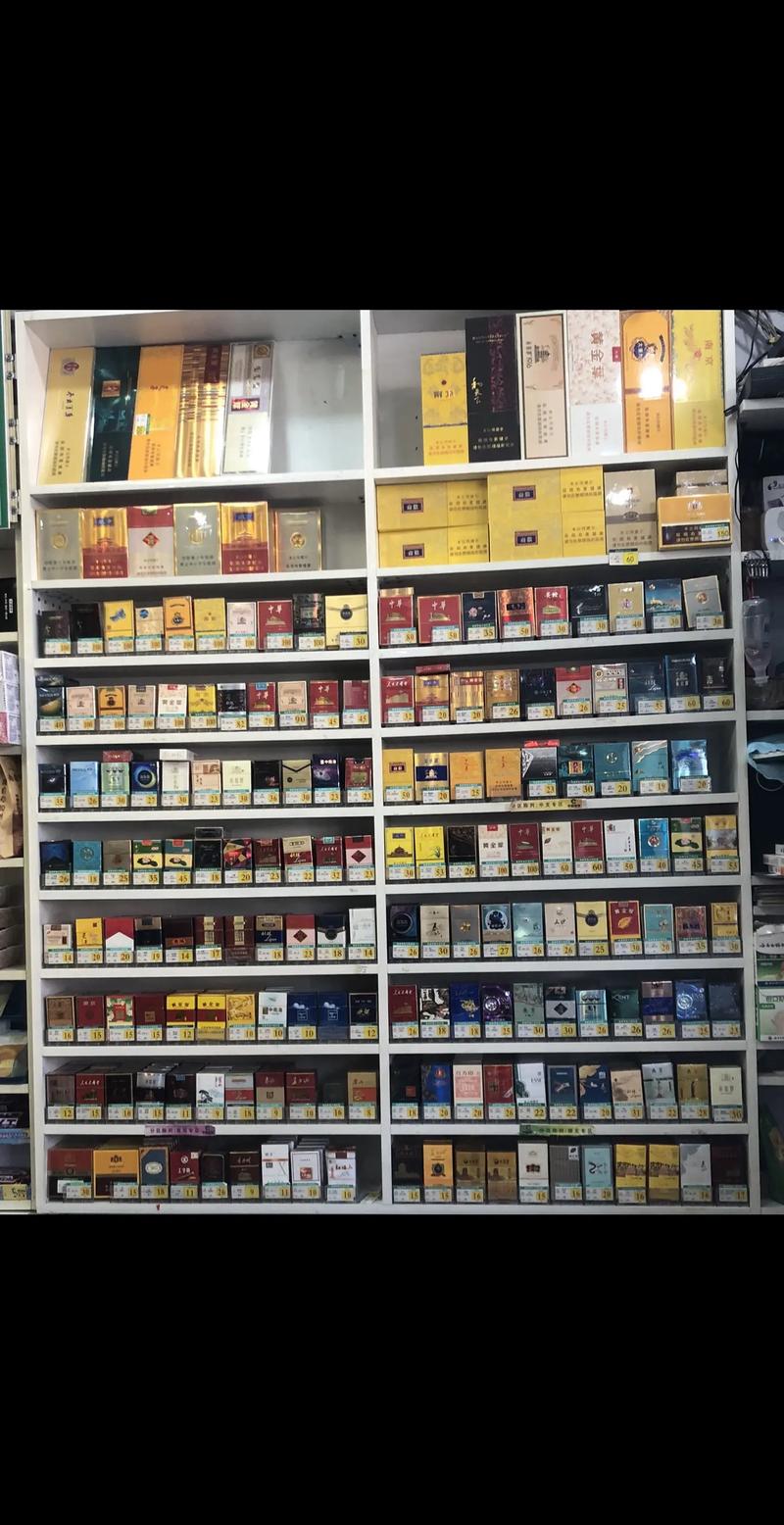 大型烟酒店销售外烟（即国外生产的烟草制品）主要有以下几个原因